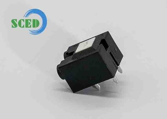 บล็อกขั้ว PCB สีเทา 4 ตำแหน่ง ทนแรงดันไฟฟ้า AC2000V/นาที สำหรับอุปกรณ์ไฟฟ้า
