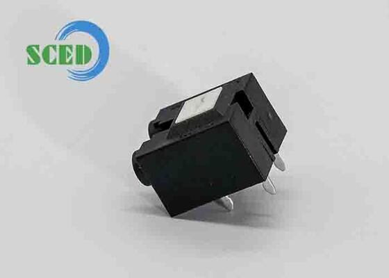 โบล็อกปลาย PCB ที่เข้าสายมุมขวาที่มีความต้านทานในการกันความร้อน 1000MΩmin และการเชื่อมต่อสกรูคลับสําหรับการเชื่อมต่อไฟฟ้าที่ปลอดภัย