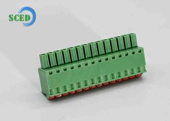 300V 600V Feed Through Terminal Block Wire Connecting Terminal สําหรับการเชื่อมต่อไฟฟ้าที่ปลอดภัยในอุปกรณ์อุตสาหกรรม